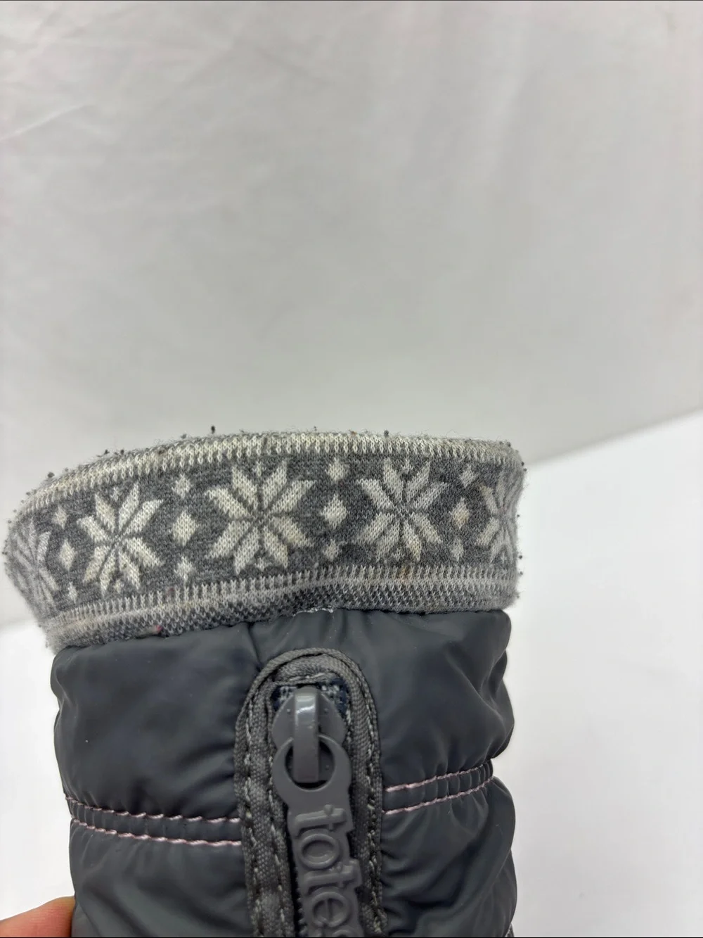 Totes winter boots, size 5 for baby, box 74